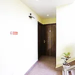 Hotel Broadway, Near Delhi Airport,
