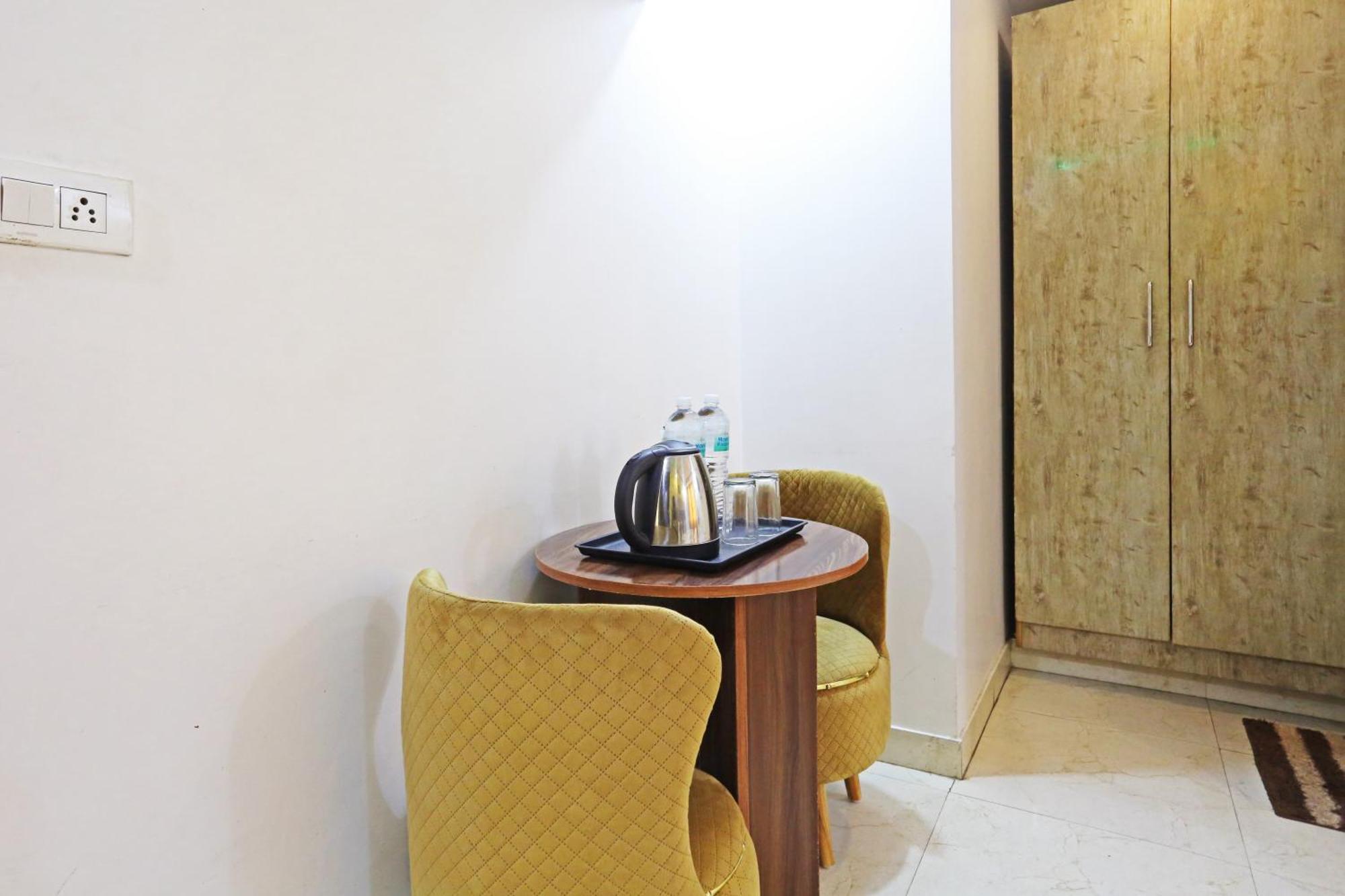 Broadway, Near Delhi Airport, 3*
