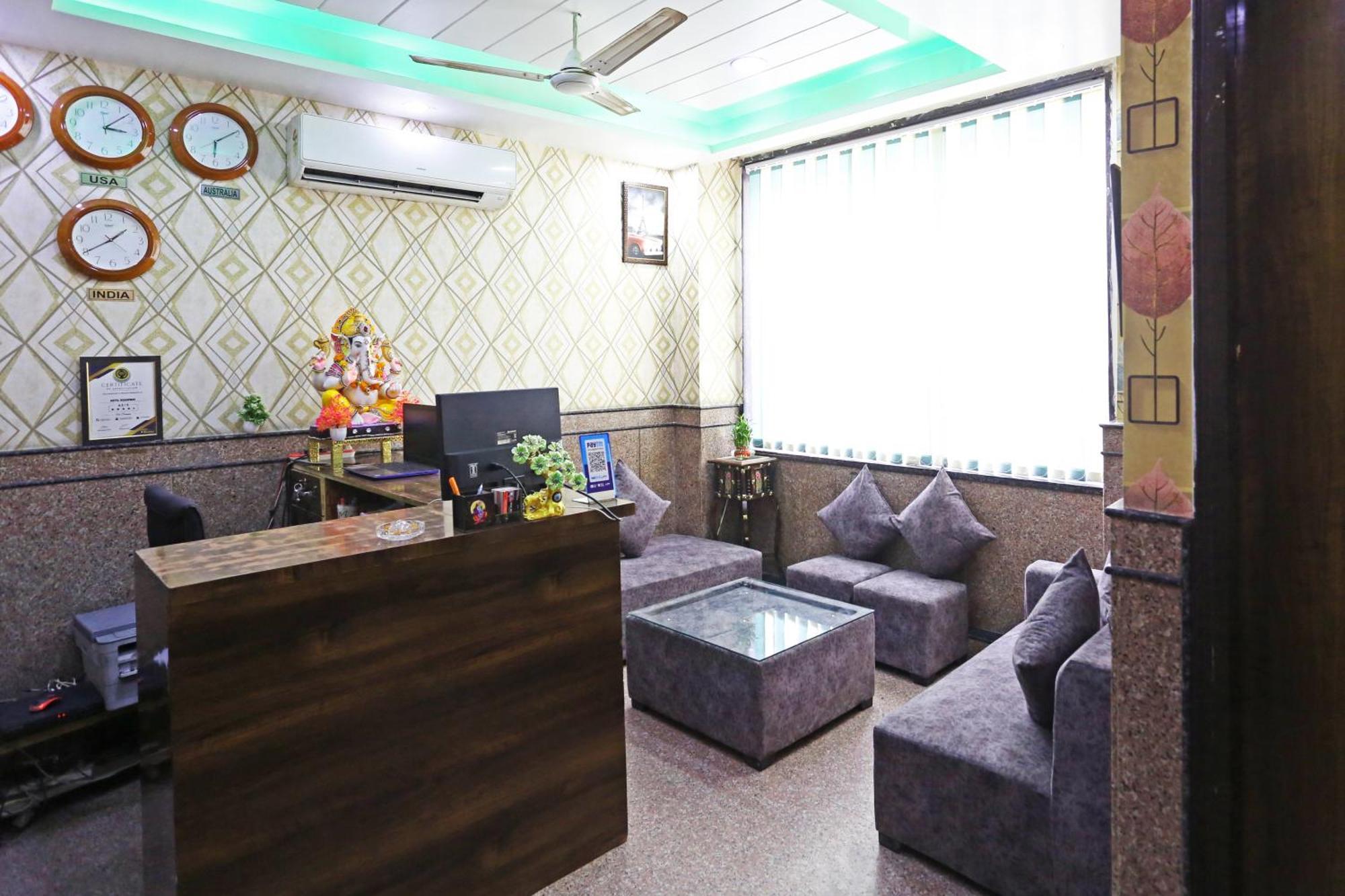 Hotel Broadway, Near Delhi Airport, 3*